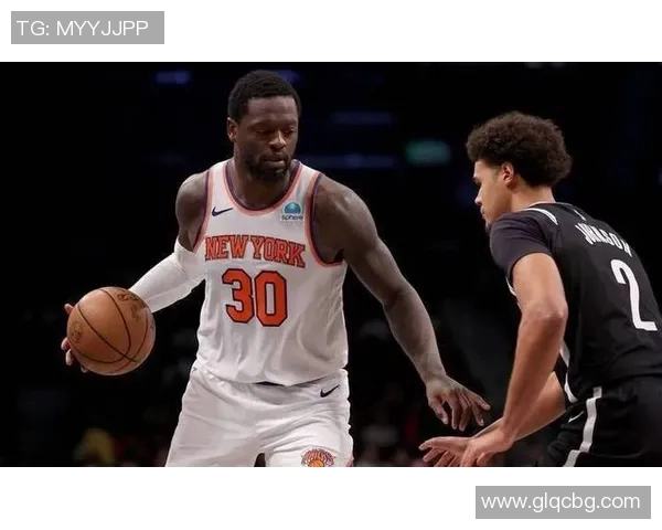 尼克斯与掘金激战正酣球迷期待精彩对决与惊艳表现